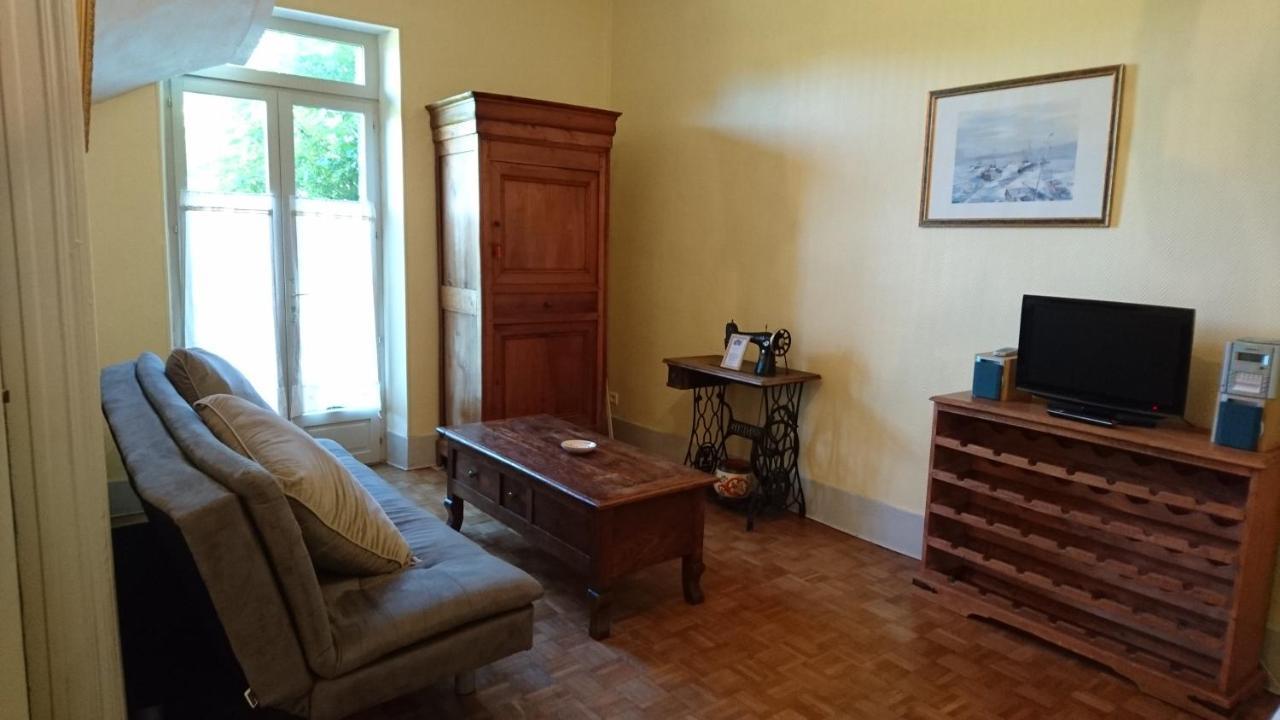 Chateau Le Barreau - Chambres D'Hotes Chemilly-sur-Yonne Kamer foto