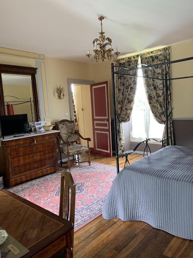 Chateau Le Barreau - Chambres D'Hotes Chemilly-sur-Yonne Kamer foto