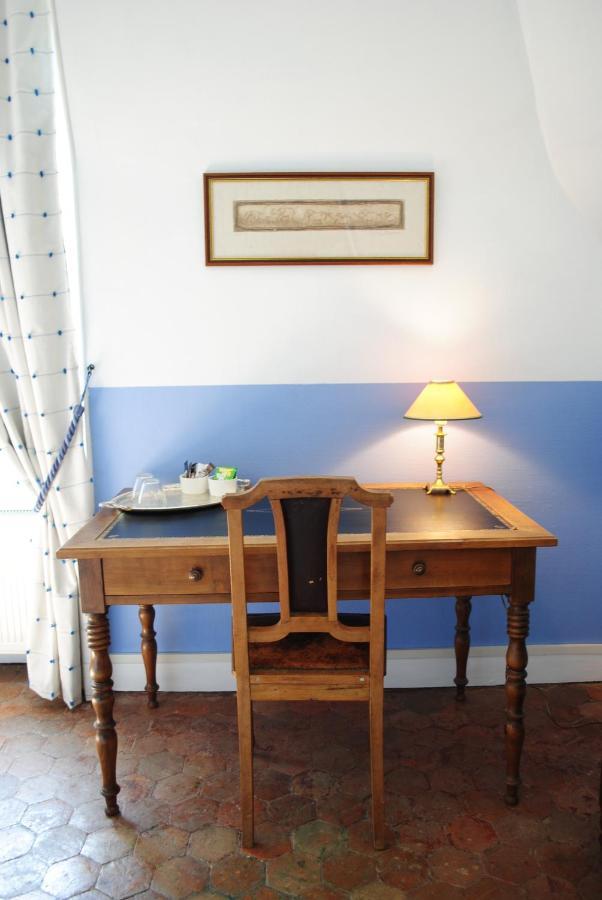 Chateau Le Barreau - Chambres D'Hotes Chemilly-sur-Yonne Kamer foto