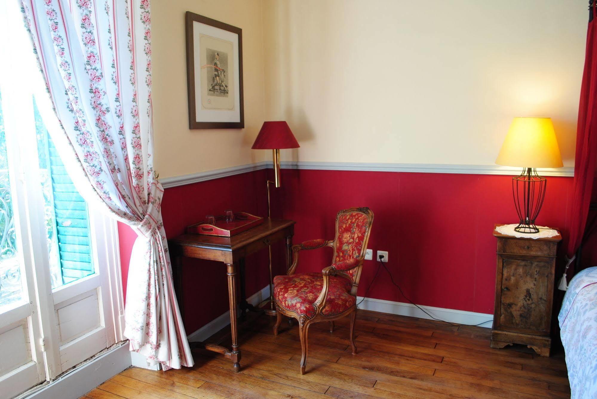 Chateau Le Barreau - Chambres D'Hotes Chemilly-sur-Yonne Buitenkant foto