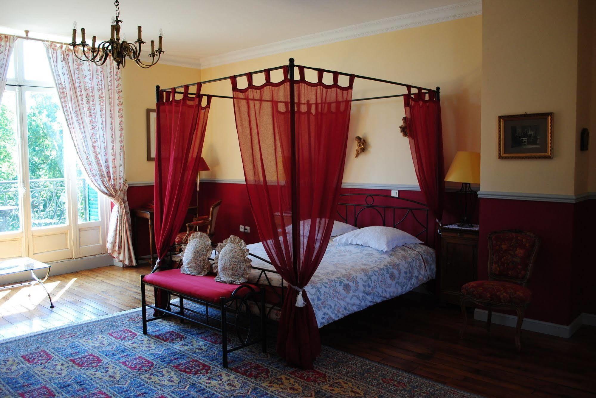 Chateau Le Barreau - Chambres D'Hotes Chemilly-sur-Yonne Buitenkant foto